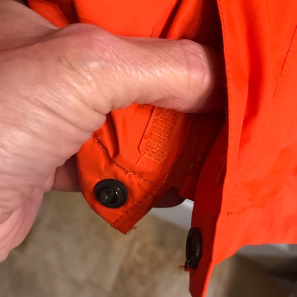 🌧THE NORTH FACE HYVENT Rain Jacket - Picture 11 of 16